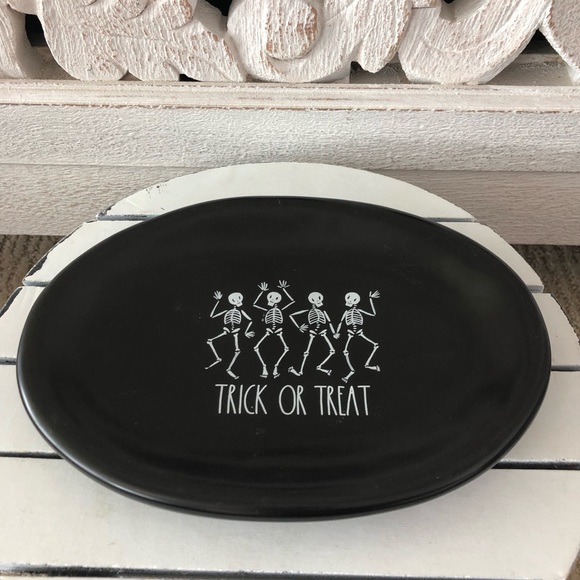 Rae Dunn Halloween Plates - Picture 3 of 6
